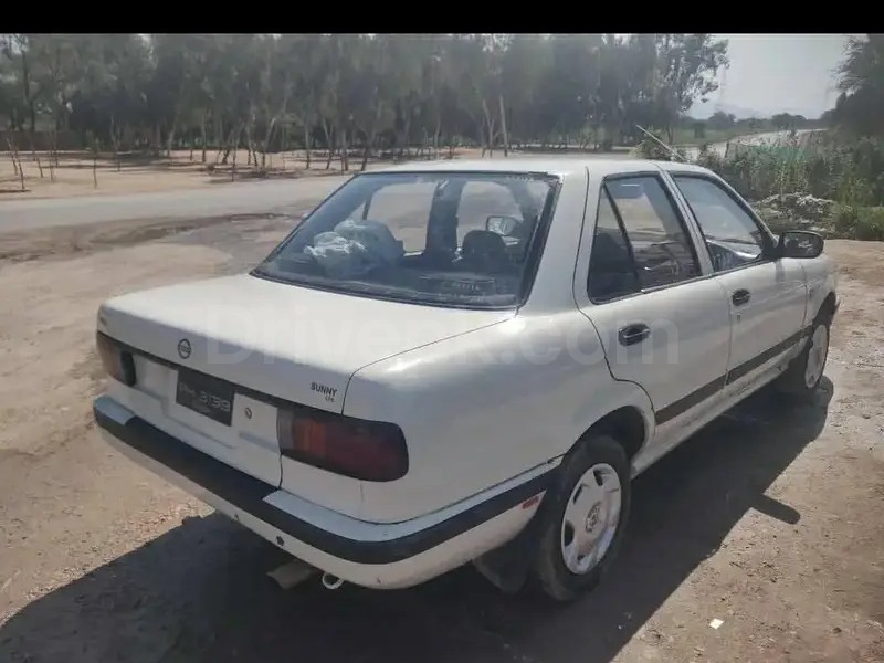 Nissan Sunny 1993