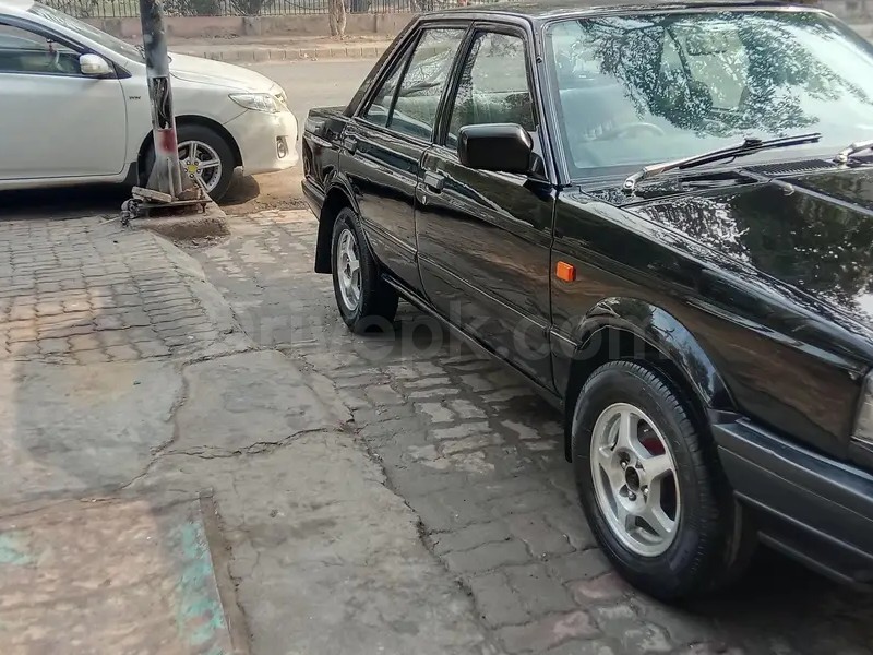 Nissan Sunny 1988