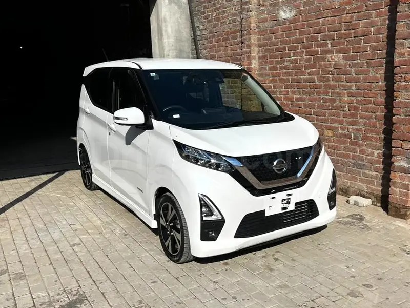 Nissan Dayz Highway Star 2022