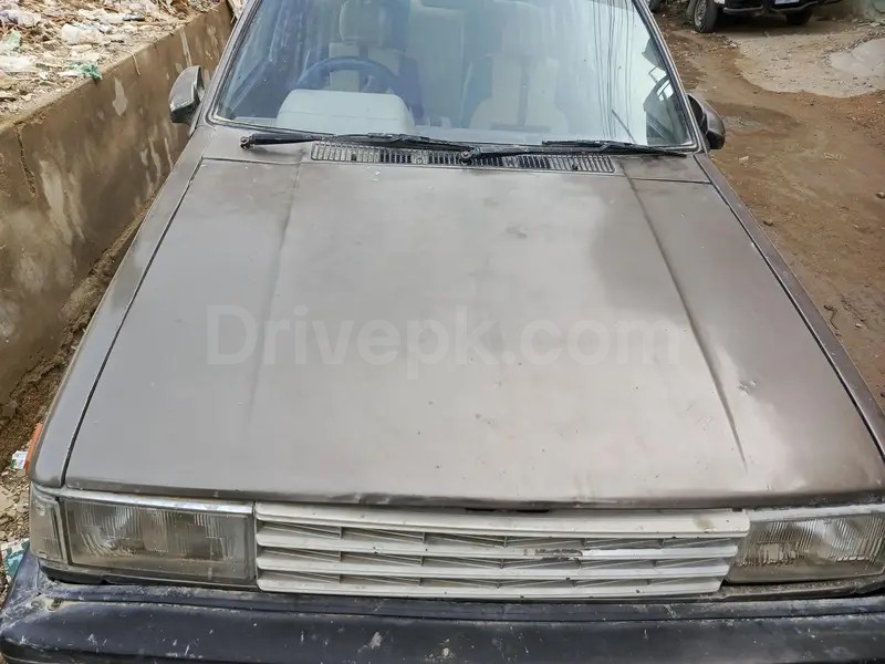 Nissan Sunny 1985