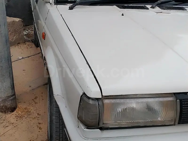 Nissan Sunny 1986