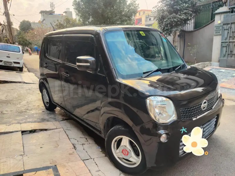Nissan Moco 2012