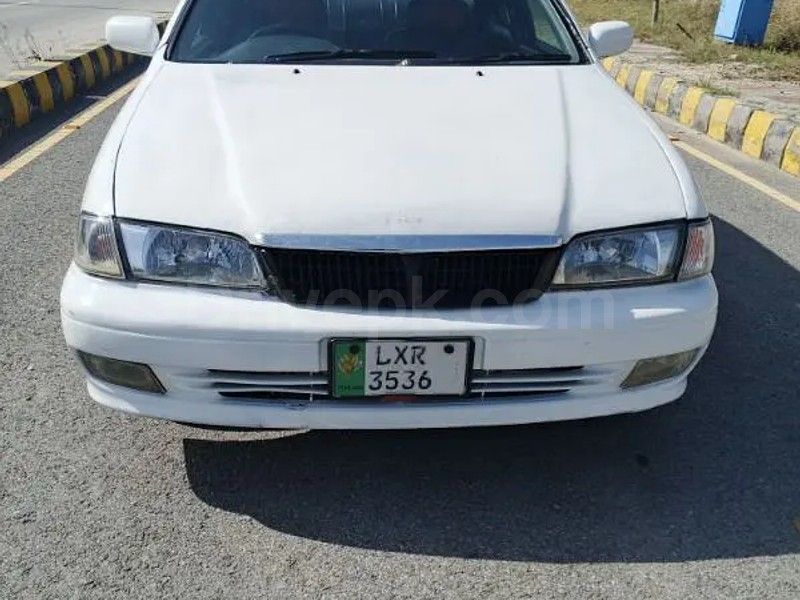 Nissan Sunny 2000