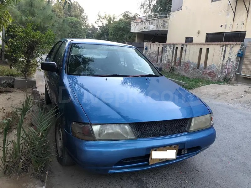 Nissan Sunny 1999
