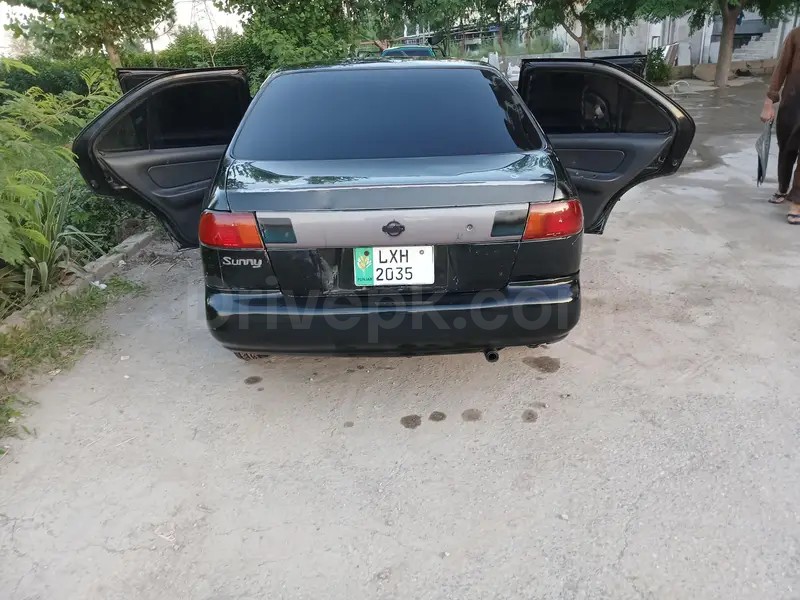 Nissan Sunny 1998