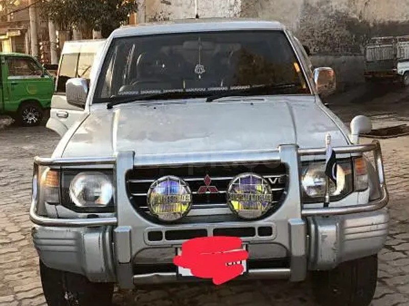 Mitsubishi Pajero 1986