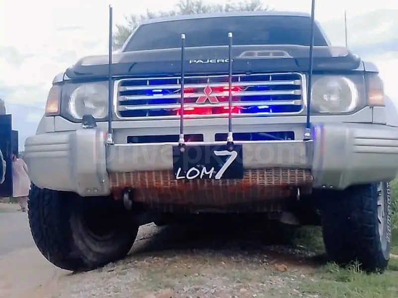 Mitsubishi Pajero 1992