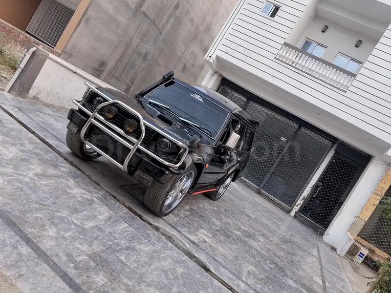 Mitsubishi Pajero 1988