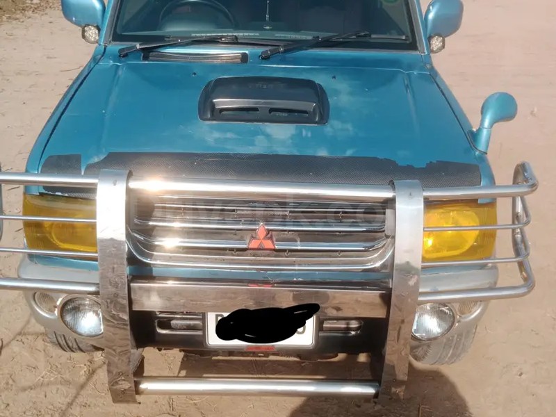 Mitsubishi Pajero Mini 2000