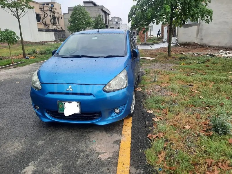 Mitsubishi Mirage 2012