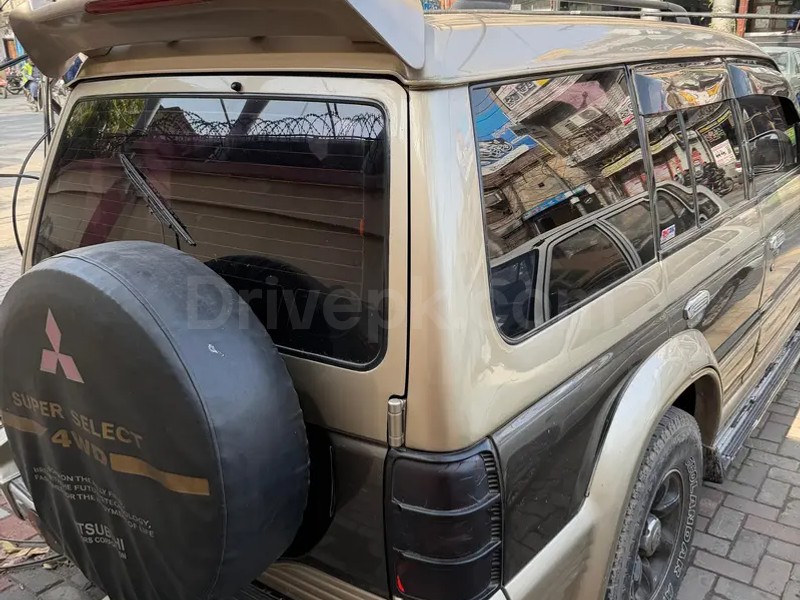 Mitsubishi Pajero 1993