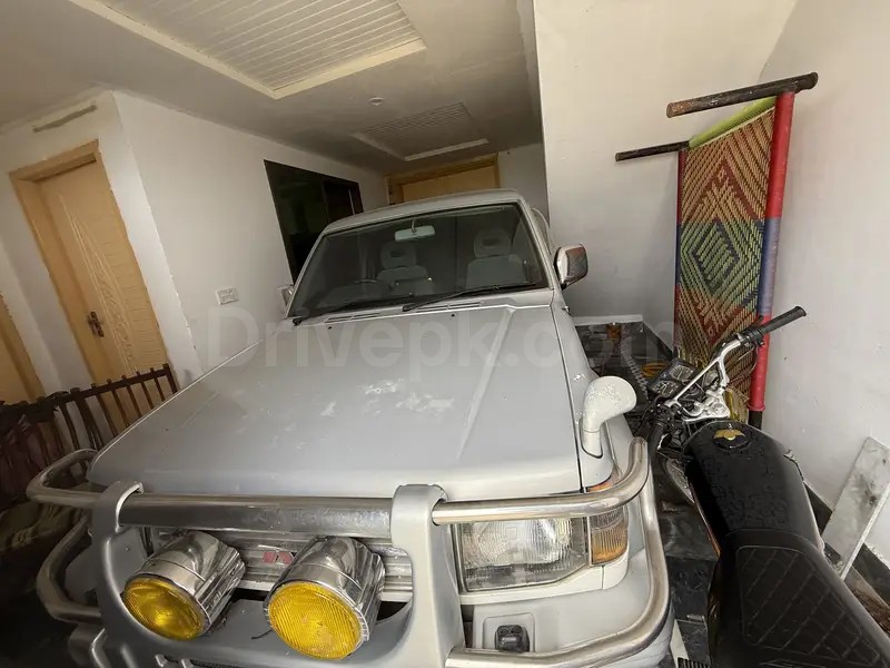 Mitsubishi Pajero 1989