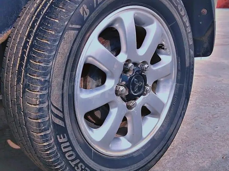 Mitsubishi Pajero 1999