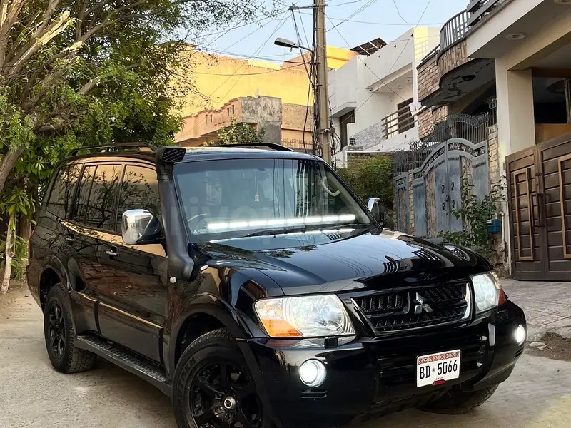 Mitsubishi Pajero 2006