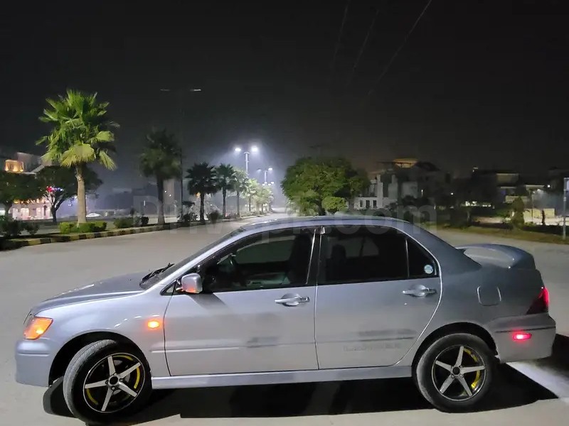 Mitsubishi Lancer 2005