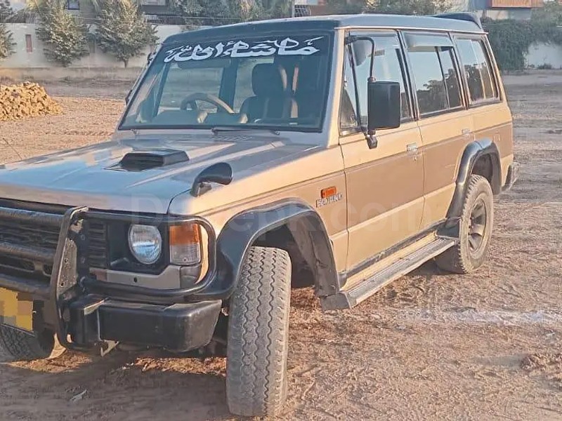 Mitsubishi Pajero 1989