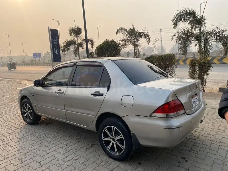 Mitsubishi Lancer 2004