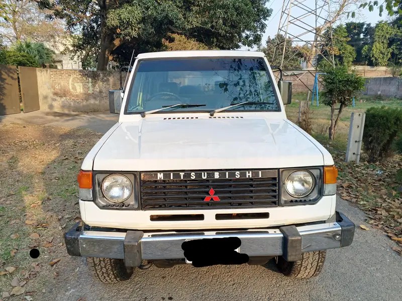 Mitsubishi Pajero 1991