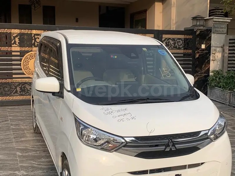 Mitsubishi Ek Wagon 2022