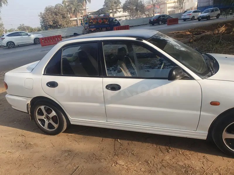 Mitsubishi Lancer 1998