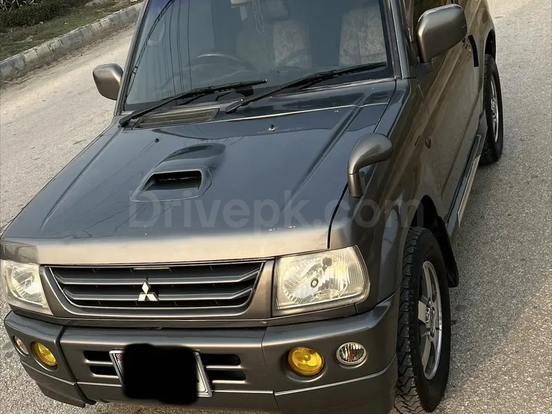 Mitsubishi Pajero Mini 2001