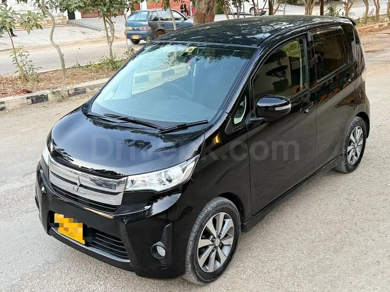 Mitsubishi Ek Wagon 2013