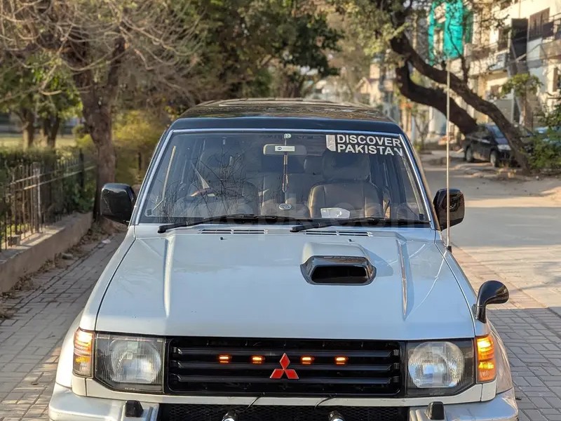 Mitsubishi Pajero 1993