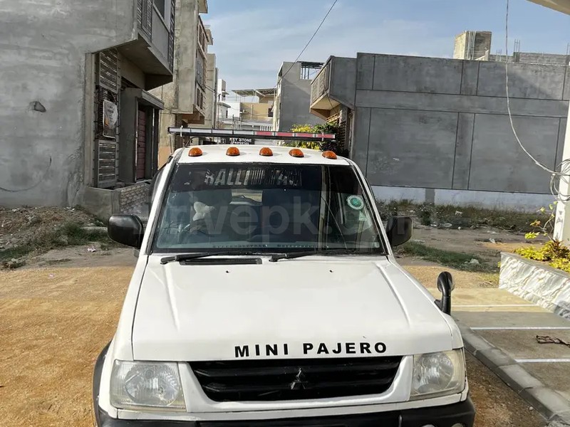 Mitsubishi Pajero Mini 1999