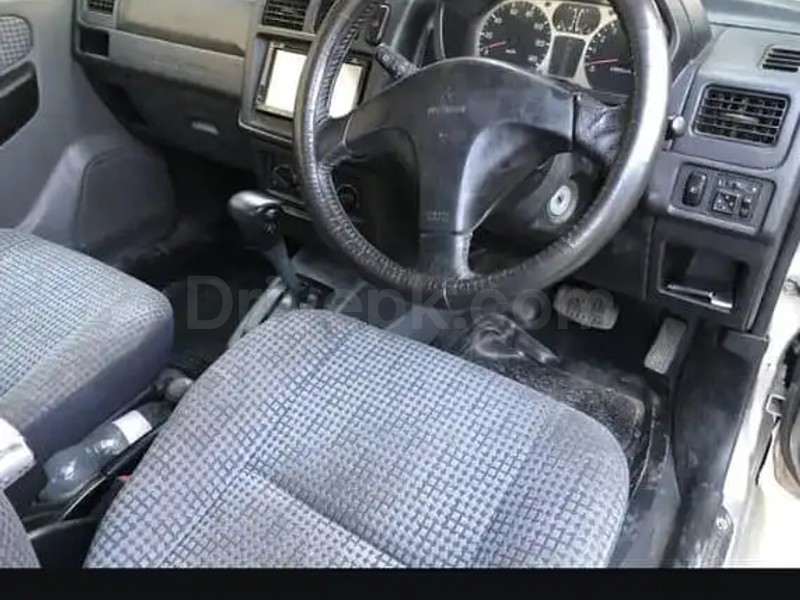 Mitsubishi Pajero Mini 2005