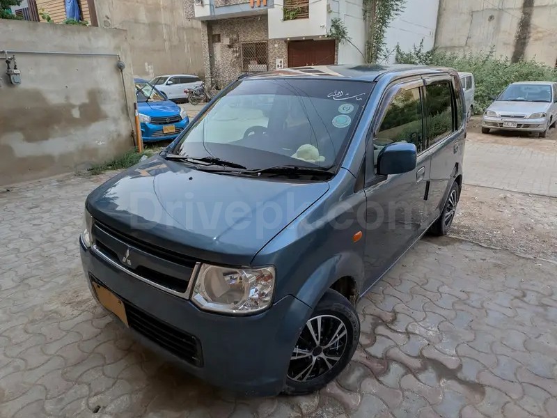 Mitsubishi Ek Wagon 2013
