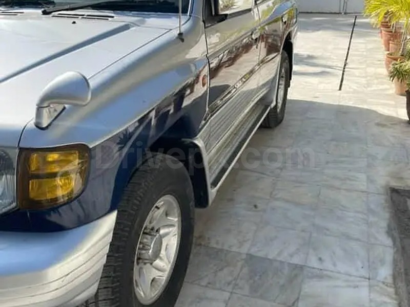 Mitsubishi Pajero 1998