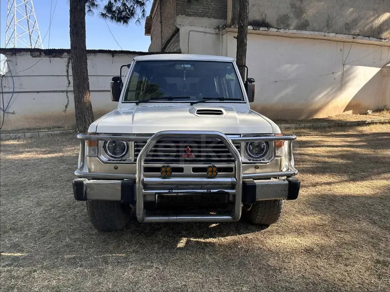 Mitsubishi Pajero 1989