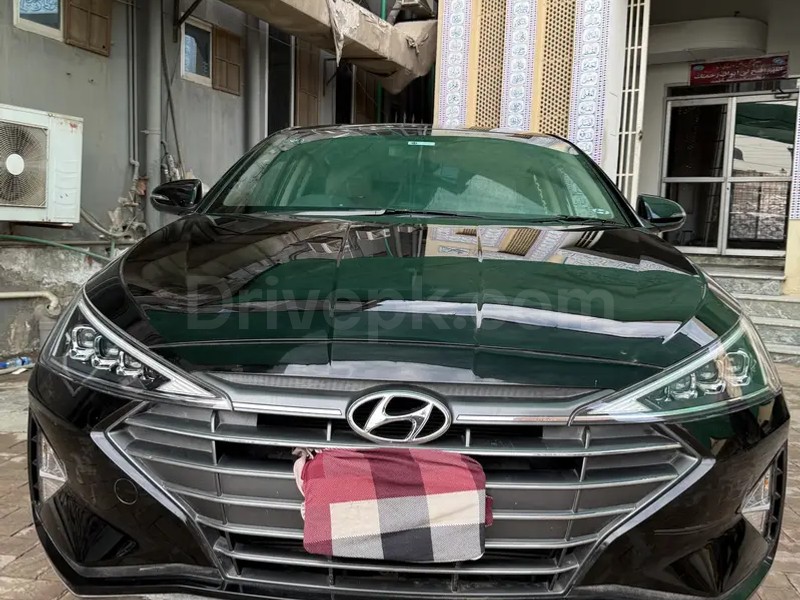 Hyundai Elantra 2023