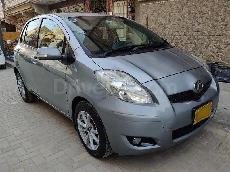 Toyota Vitz 2010