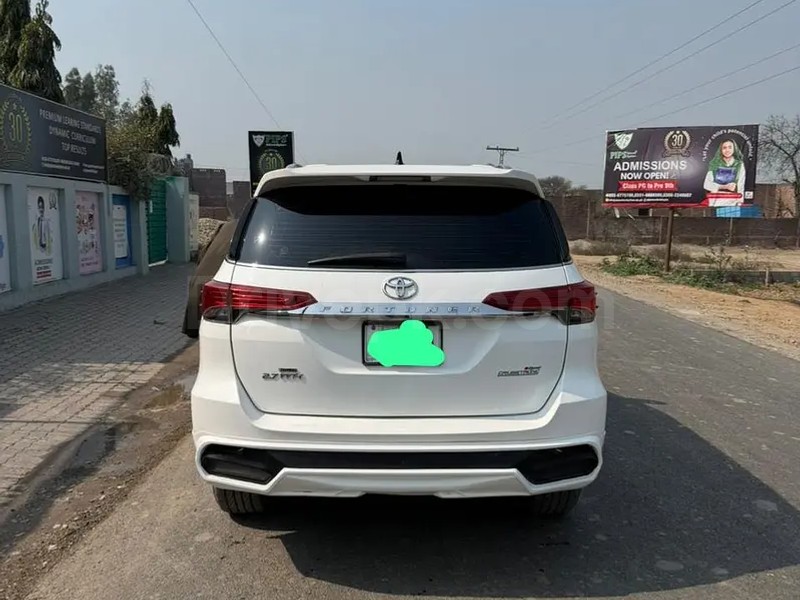 Toyota Fortuner V 2017