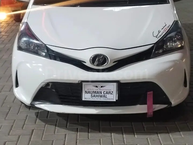 Toyota Vitz 2014