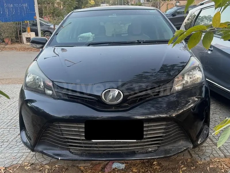Toyota Vitz 2014