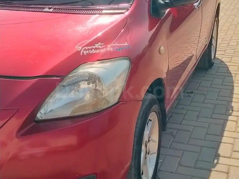 Toyota Belta 2006
