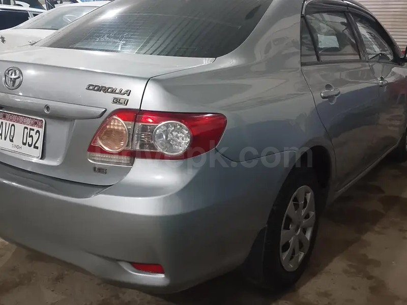 Toyota Corolla GLI 2011