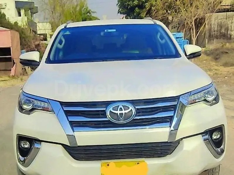 Toyota Fortuner V 2019