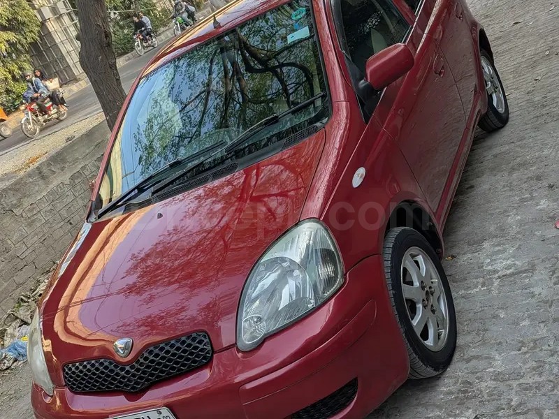 Toyota Vitz 2002