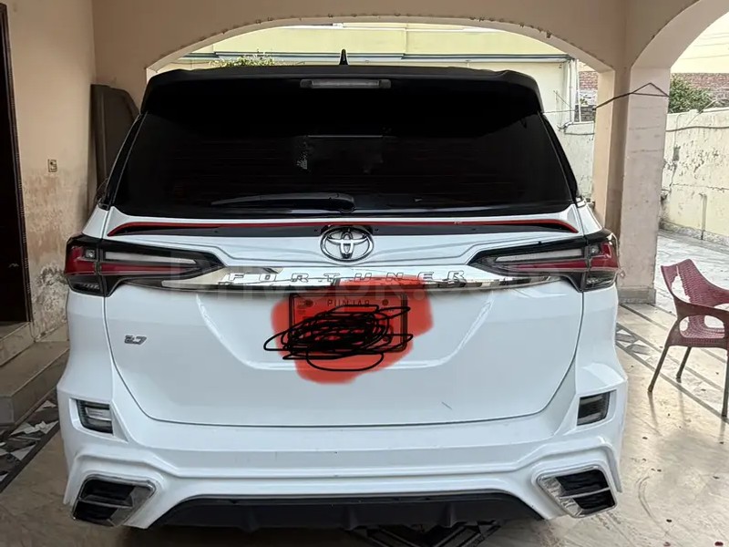 Toyota Fortuner V 2018