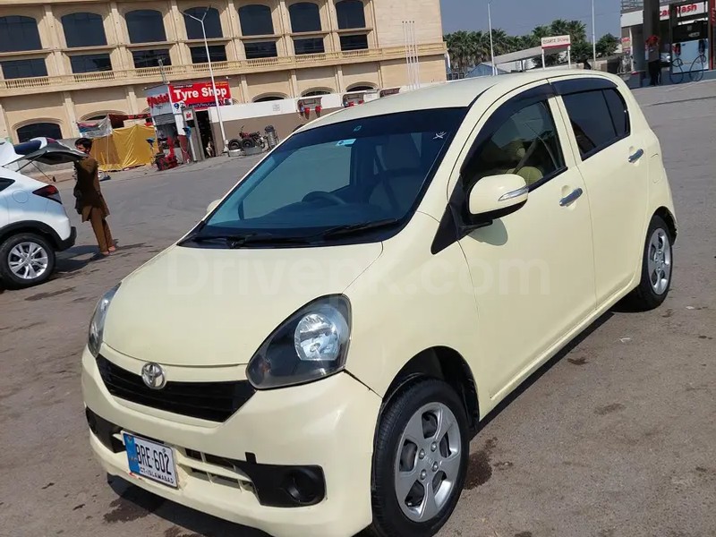 Toyota Pixis Epoch 2013