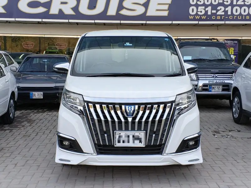 Toyota Esquire 2015