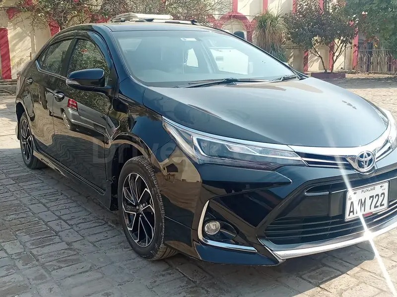 Toyota Corolla Altis 2025