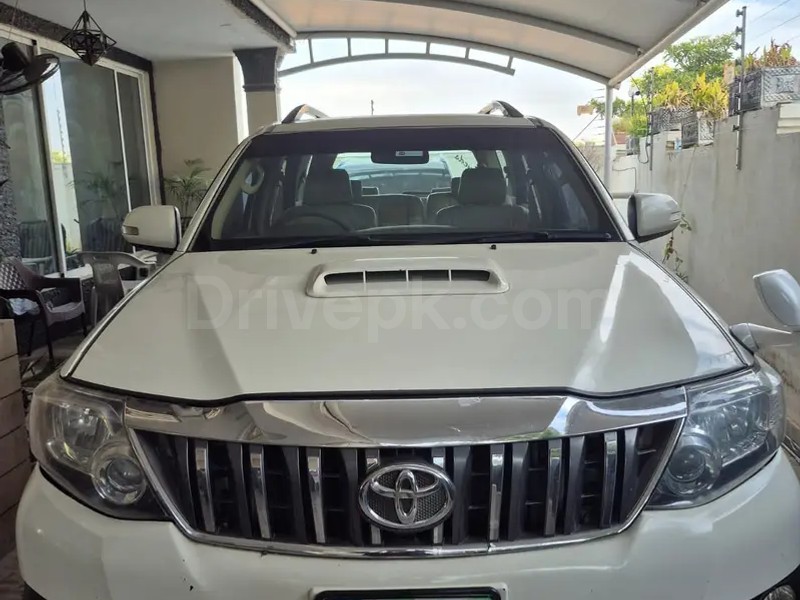 Toyota Fortuner 2014
