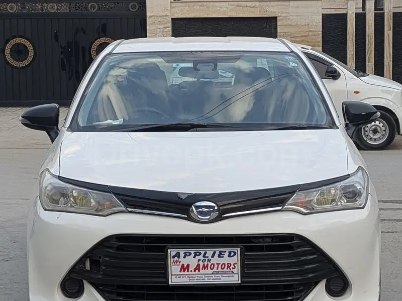 Toyota Corolla Axio 2016