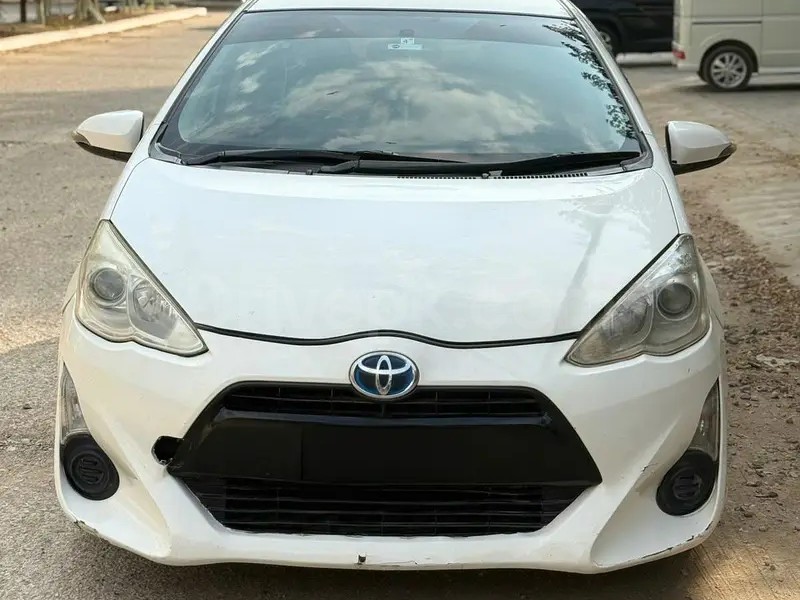 Toyota Aqua 2015