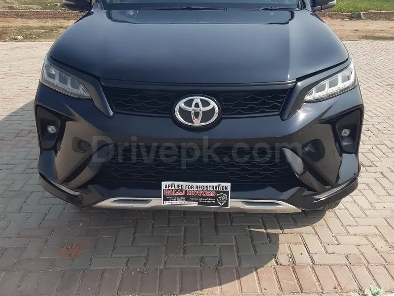 Toyota Fortuner Legender 2023