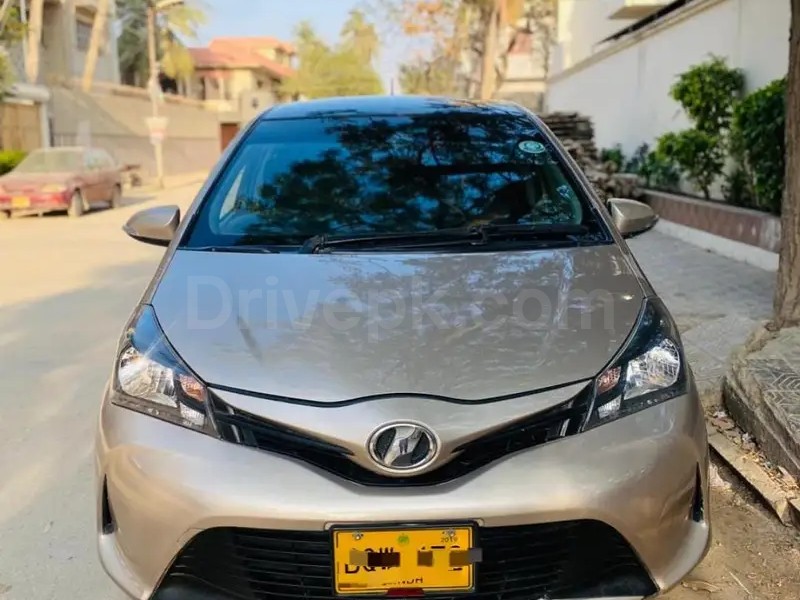 Toyota Corolla Altis 2015